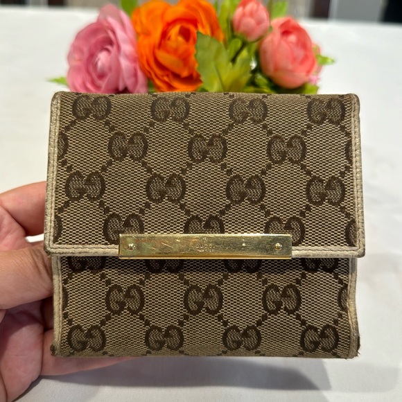 Authentic Gucci wallet - Picture 1 of 10